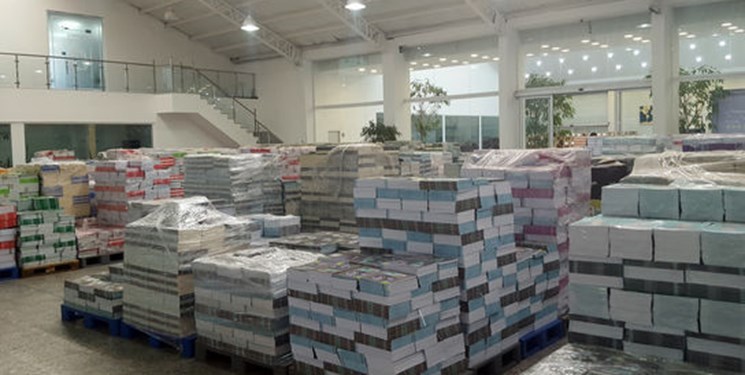 اهدای ١۵٠ هزار جلد کتاب‌های کمک آموزشی به دانش آموزان مناطق محروم