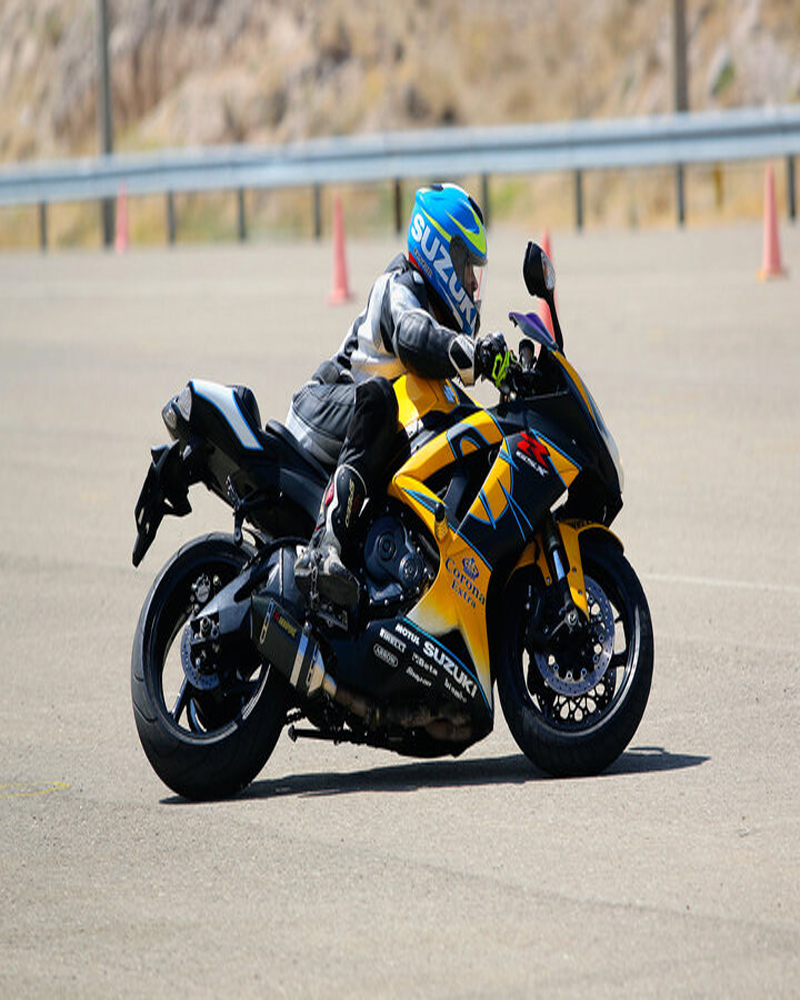 پیست آسفالت موتور ریس در گرمسار احداث می شود پیست آسفالت موتور ریس در گرمسار احداث می شود