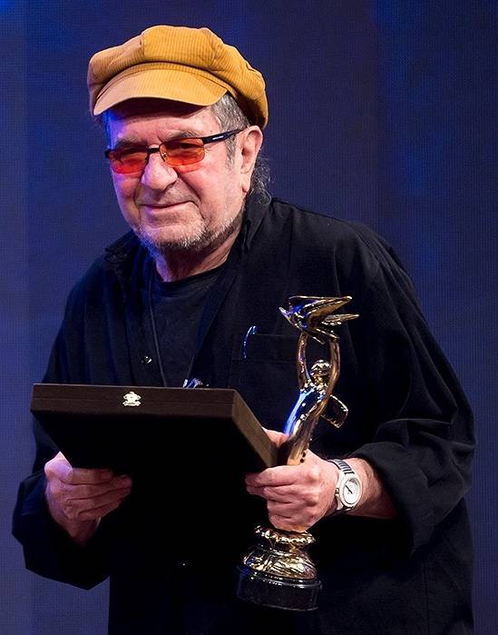 آخرین سرنخ&zwnj;ها از قاتلان مهرجویی و همسرش / دستگیری ۲ نفر در ارتباط با قتل داریوش مهرجویی