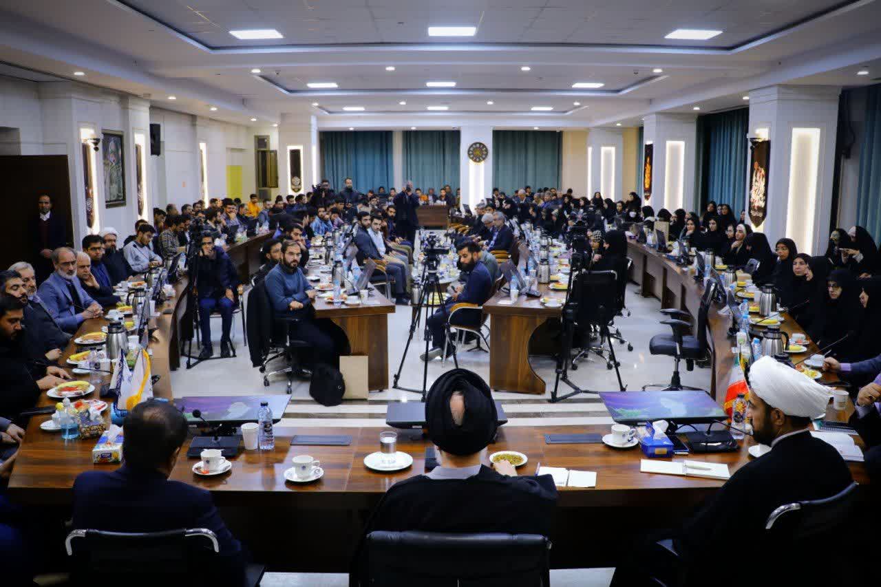 از دخالت در انتصابات تا جرم انگاری حجاب/ آیت الله علمالهدی: دلبستگی نداشتن فرهیختگان به ملت، بزرگترین آسیب یک کشور است