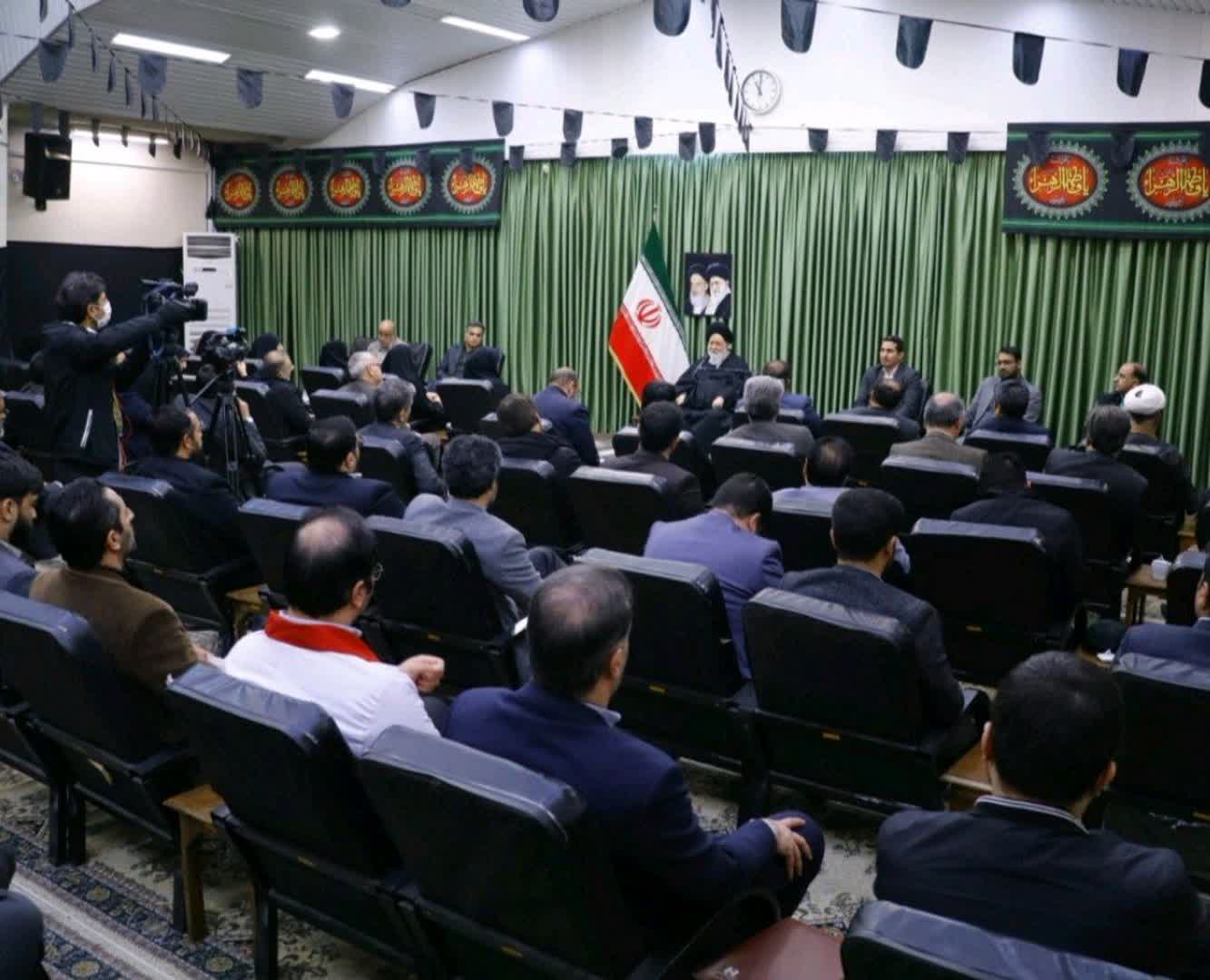 خشنودی ارباب رجوع، مهمترین تکلیف دستگاههای اجرایی/ حفاظت از اسلام به حفظ ارکان مردمسالاری وابسته است/حفظ اسلام بدون جمهوریت ممکن نیست