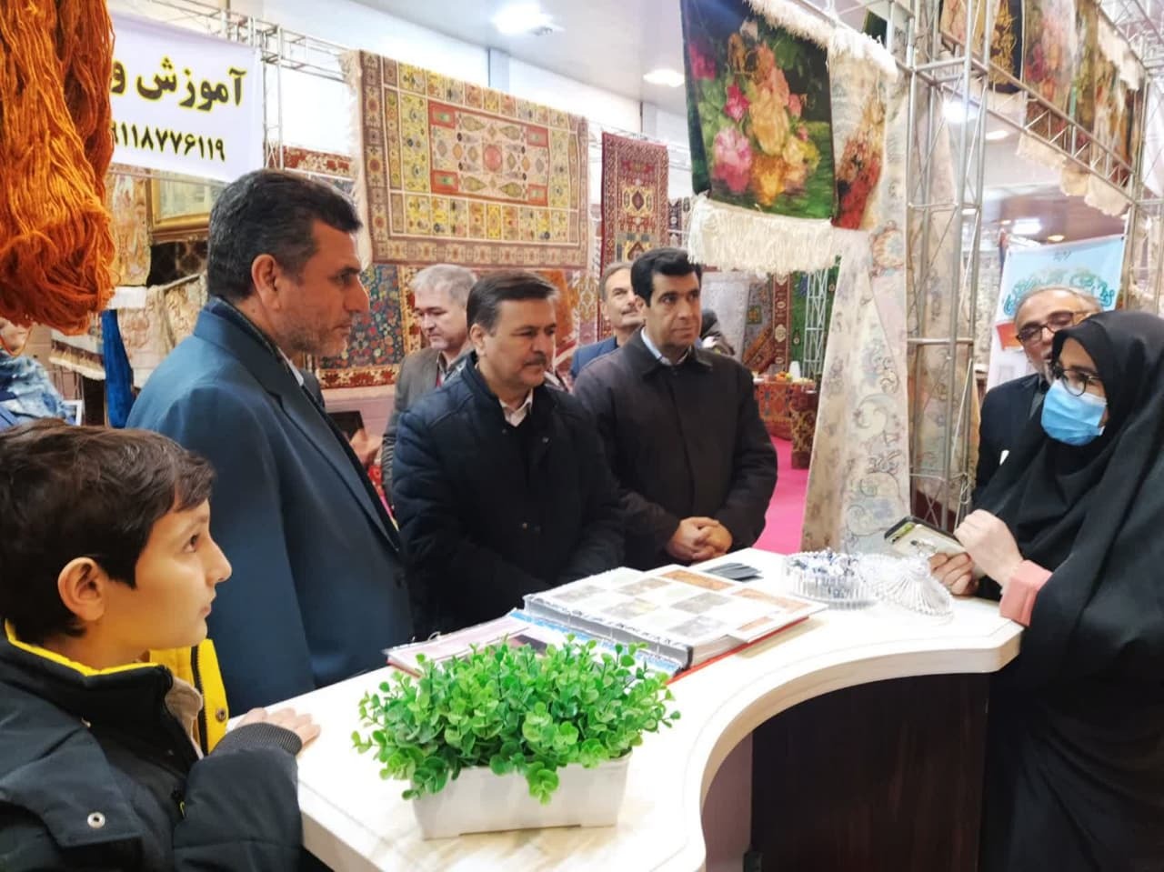 نمایشگاه توانمندی واحد‌های زنجیره تولید فرش دستباف گلستان افتتاح شد