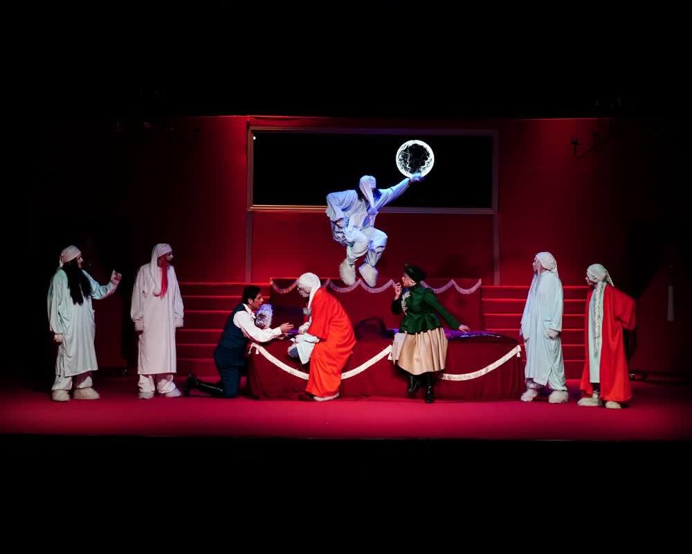 وای برما که خویش را از یاد بردهایم وای برما که خویش را از یاد بردهایم