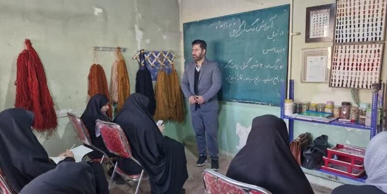 آموزش رشتههای صنایعدستی به ۴۱۰ متقاضی در چهارمحال و بختیاری آغاز شد آموزش رشتههای صنایعدستی به ۴۱۰ متقاضی در چهارمحال و بختیاری آغاز شد