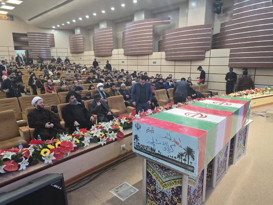 شب شعر ایثار در سالن اجتماعات حرم مطهر رضوی برگزار شد