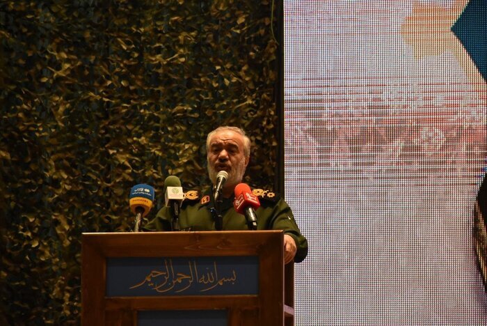 شکست مفتضحانه دشمنان در جنگ ۱۲ روزه نتیجه حماقت ذاتی آنها بود شکست مفتضحانه دشمنان در جنگ ۱۲ روزه نتیجه حماقت ذاتی آنها بود