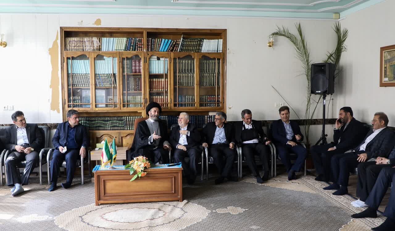 اطراف بقعه شیخ صفی بازگشایی شود اطراف بقعه شیخ صفی بازگشایی شود