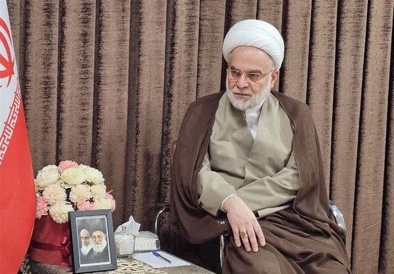 هشدار نماینده ولی فقیه در کردستان درباره فاصله رشد علمی و اخلاقی/ بازگشت به معنویت در جامعه یک ضرورت است هشدار نماینده ولی فقیه در کردستان درباره فاصله رشد علمی و اخلاقی/ بازگشت به معنویت در جامعه یک ضرورت است