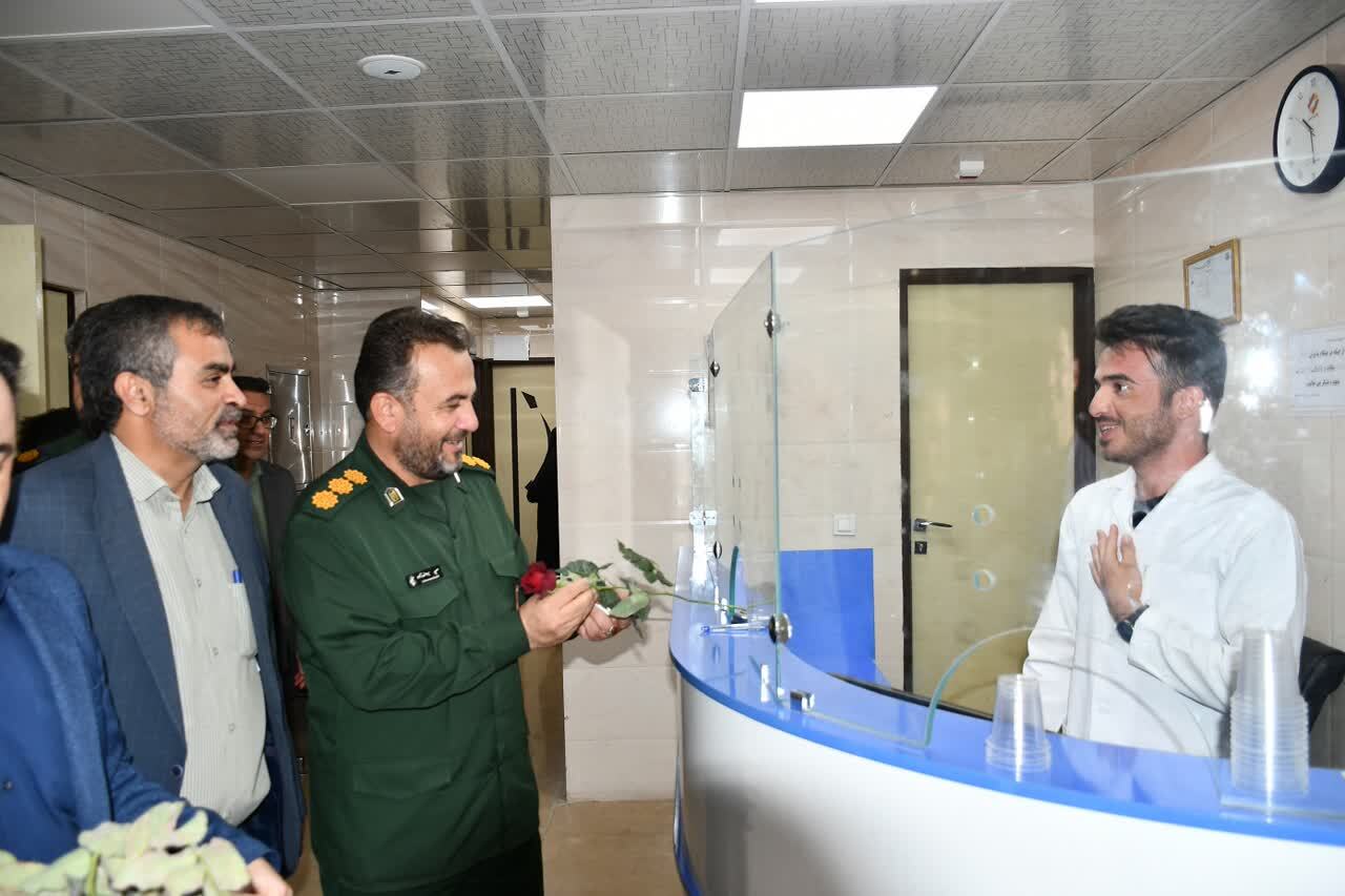 تلاش پرستاران برای کاهش درد بیماران ستودنی است تلاش پرستاران برای کاهش درد بیماران ستودنی است