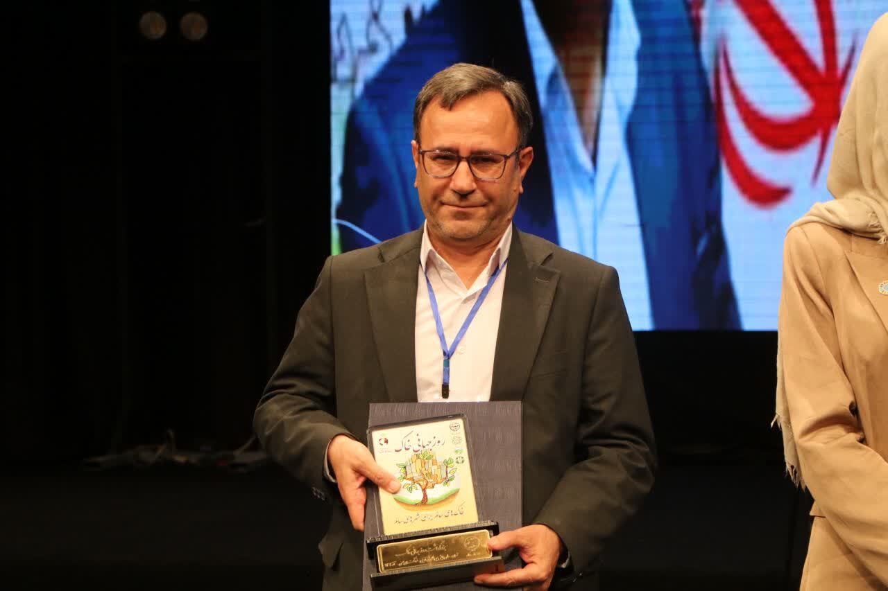 لرستان درخشید؛ انتخاب به‌عنوان استان برتر آب و خاک در روز جهانی خاک