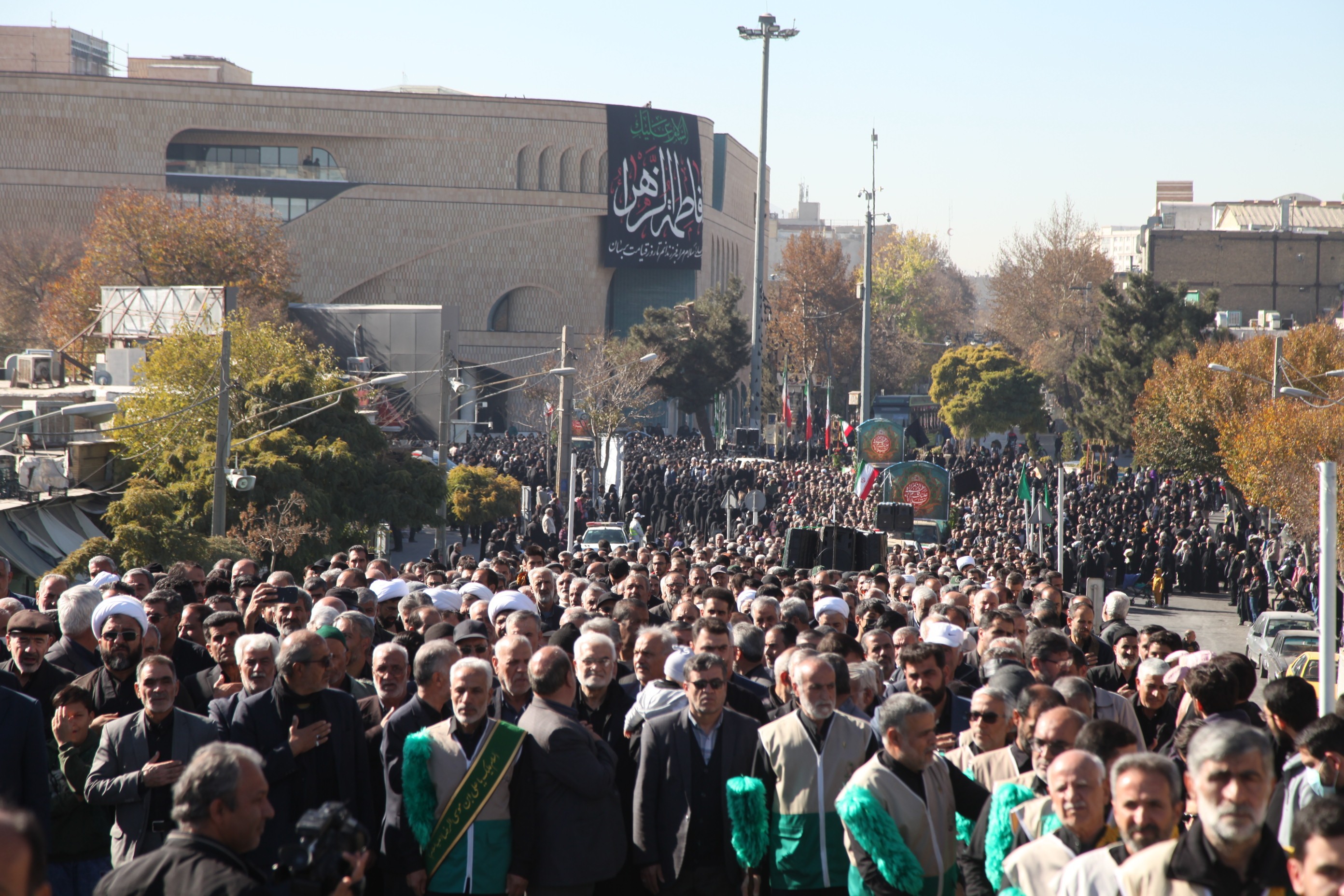 در سالروز شهادت حضرت فاطمه (س) پیکر شهدای گمنام میهمان مردم اراک