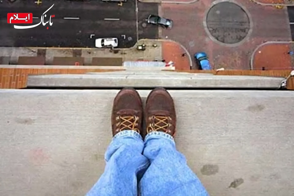 نجات دختر جوان از اقدام به خودکشی با حضور بهموقع پلیس در ملکشاهی نجات دختر جوان از اقدام به خودکشی با حضور بهموقع پلیس در ملکشاهی